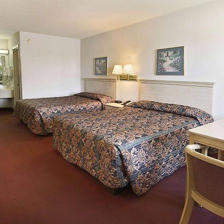 ซูเปอร์ 8 บาย วินด์แฮม ริชเบิร์ก/เชสเตอร์ แอเรีย Motel Richburg ภายนอก รูปภาพ