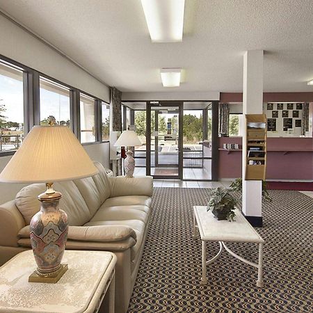 ซูเปอร์ 8 บาย วินด์แฮม ริชเบิร์ก/เชสเตอร์ แอเรีย Motel Richburg ภายนอก รูปภาพ